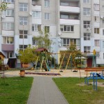 «Прежде поставили детскую площадку